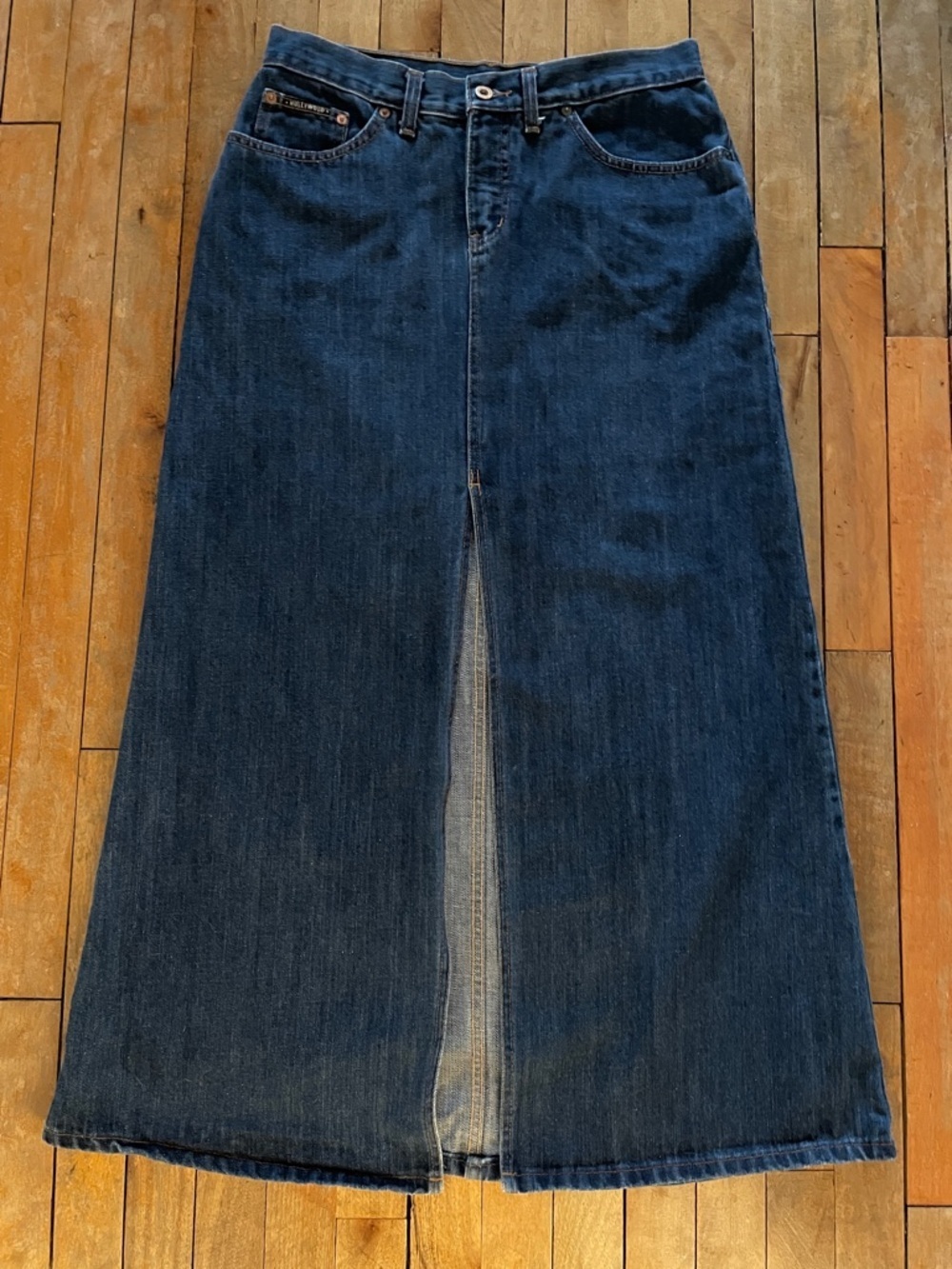 Vintage Hollywood Jeans Dark wash full denim skirt- size 31/32